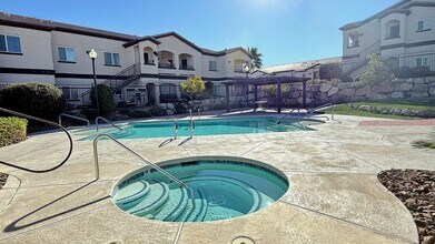 2291 W Horizon Ridge Pky, Unit 7141 in Henderson, NV - Building Photo - Building Photo
