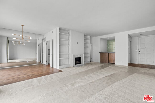 1167 S Roxbury Dr in Los Angeles, CA - Foto de edificio - Building Photo