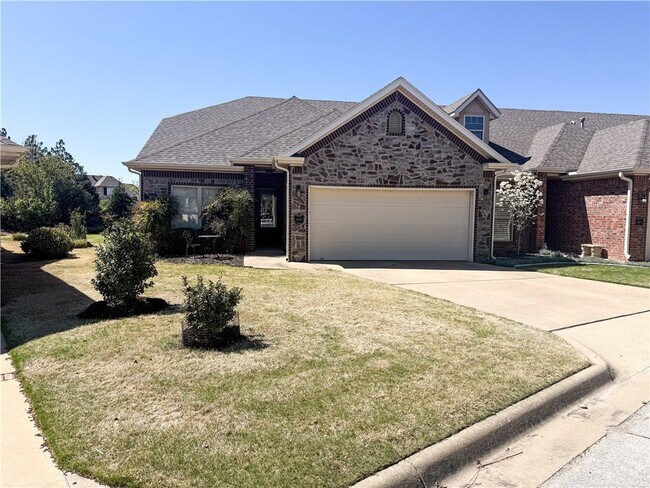 6665 W Valley View Rd in Rogers, AR - Building Photo - Building Photo