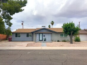 8652 E Cambridge Ave in Scottsdale, AZ - Building Photo - Building Photo