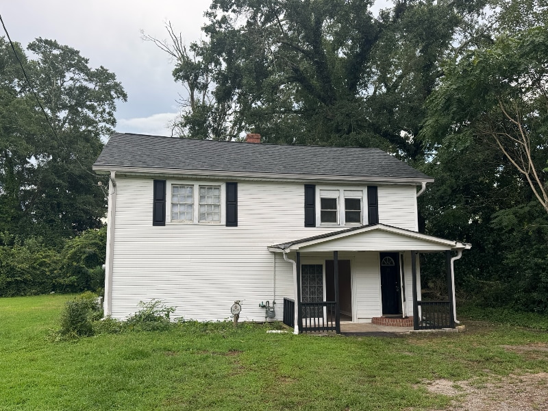 23 Central Ave in Honea Path, SC - Building Photo