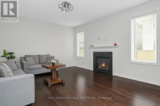 54 Moonbeam St in Ottawa, ON - Building Photo - Building Photo