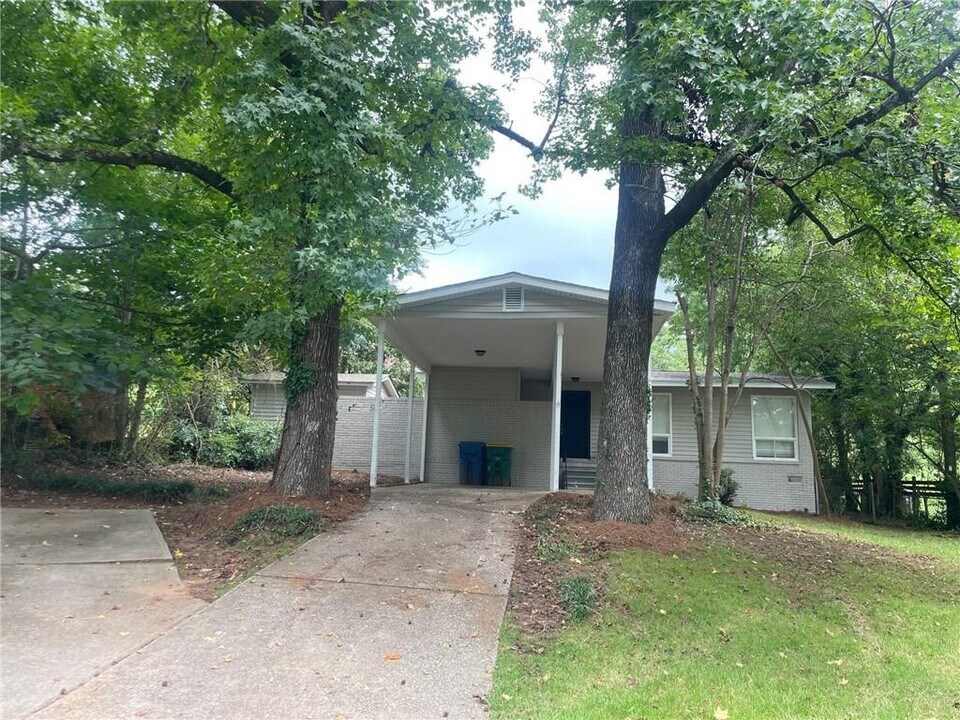 846 Cone Rd in Forest Park, GA - Building Photo