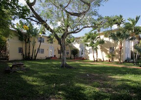 418 Valencia Ave Apartamentos