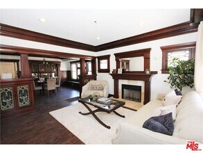 2345 W 30th St in Los Angeles, CA - Building Photo - Building Photo