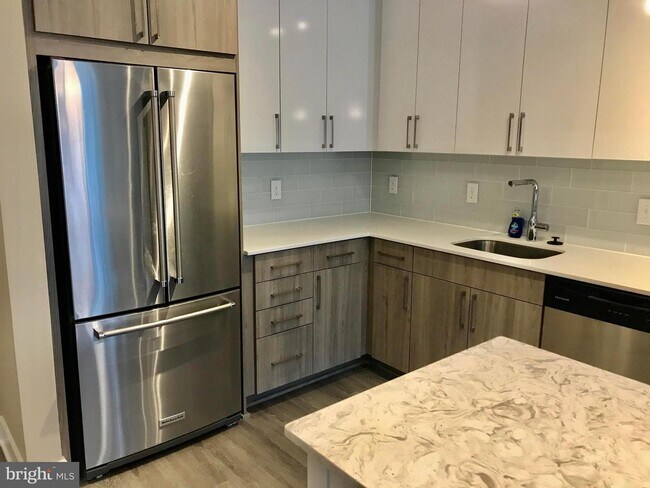 145 Riverhaven Dr-Unit -228 in Oxon Hill, MD - Building Photo - Building Photo