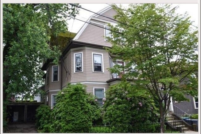 30 Sunset Rd, Unit 2