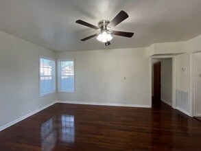 2037 Harvard St in Corpus Christi, TX - Building Photo - Building Photo