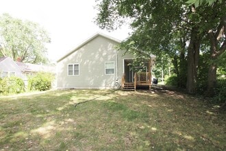 3828 40th St in Des Moines, IA - Foto de edificio - Building Photo