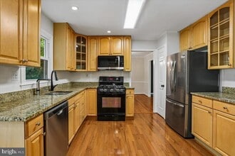 9707 Stoneybrook Dr in Kensington, MD - Building Photo - Building Photo