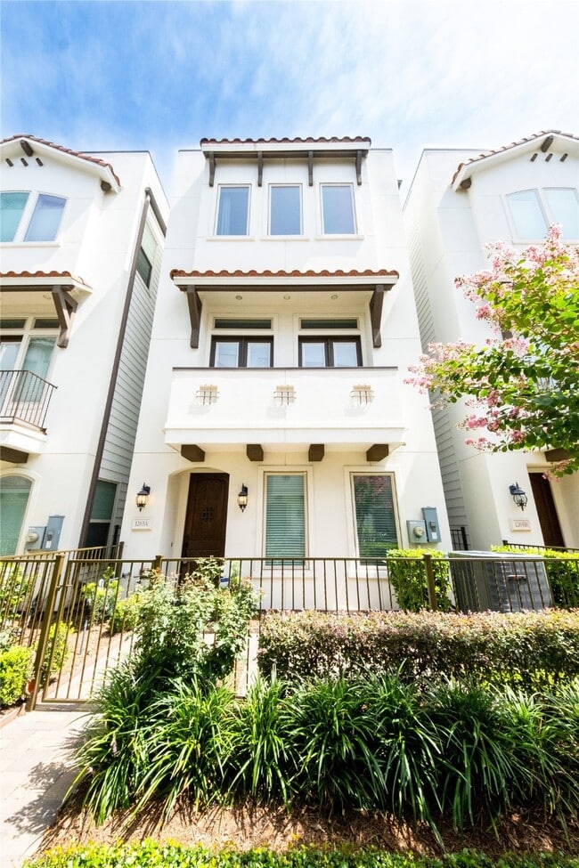 property at 1265B Bonner St