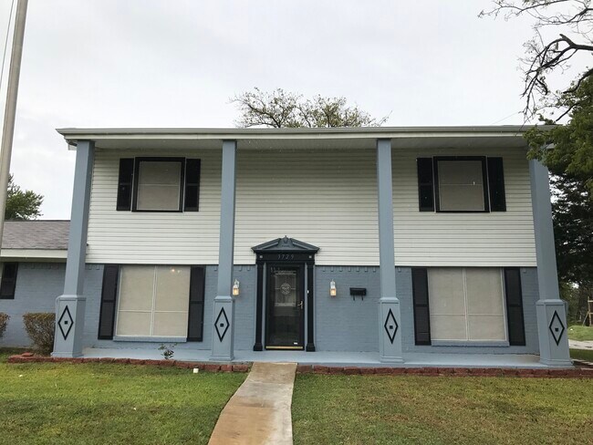3729 Byrd Dr in Mesquite, TX - Building Photo - Building Photo