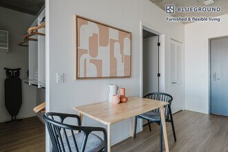 225 N Elizabeth St in Chicago, IL - Building Photo - Building Photo