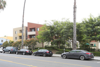 Fourth Street Senior Housing in Santa Monica, CA - Building Photo - Building Photo