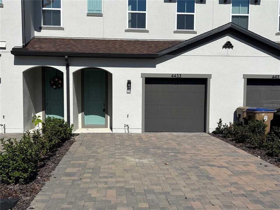 4433 Small Creek Rd in Kissimmee, FL - Building Photo