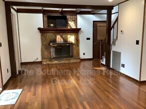 1221 S Matlock Ave in Athens, TN - Building Photo - Building Photo