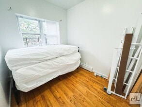 VAN SICLEN AVENUE, Unit 3 in Brooklyn, NY - Foto de edificio - Building Photo