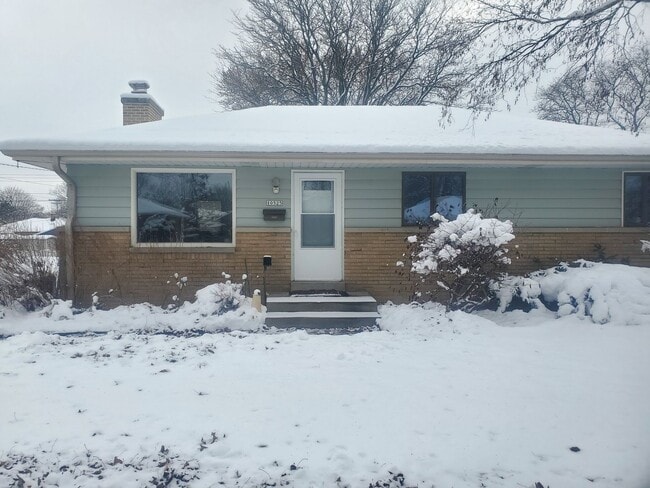 property at 10525 W Custer Ave