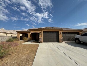 2061 E Lago Grande Bay in Fort Mohave, AZ - Building Photo - Building Photo