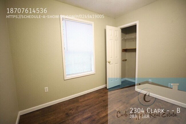 2304 Clark St-Unit -B in Jonesboro, AR - Foto de edificio - Building Photo