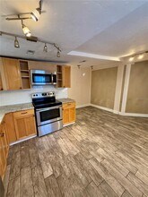 7601 32nd Ave N in St. Petersburg, FL - Building Photo - Building Photo