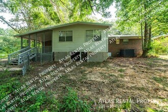 217 Blackmon Cir in Adamsville, AL - Building Photo - Building Photo