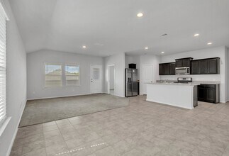 16617 Porterfield Ln in Justin, TX - Building Photo - Building Photo