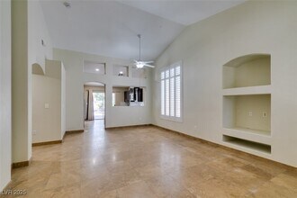 9530 S Soloshine St, Unit 1315 in Las Vegas, NV - Building Photo - Building Photo