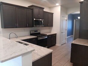 1814 Tesoro Loop NW in Los Lunas, NM - Building Photo - Building Photo