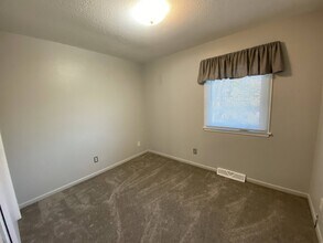 3312 SE 5th St in Des Moines, IA - Building Photo - Building Photo