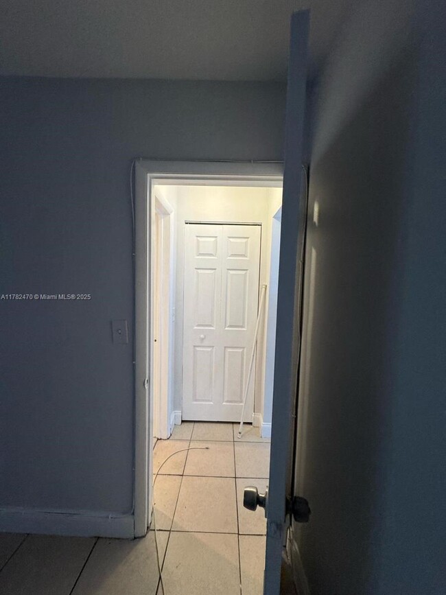 1450 NE 127th St in North Miami, FL - Building Photo - Building Photo