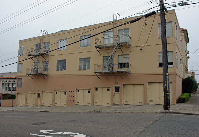 7601 Geary Blvd in San Francisco, CA - Building Photo - Building Photo