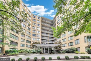 4740 Connecticut Ave NW, Unit 906 in Washington, DC - Building Photo