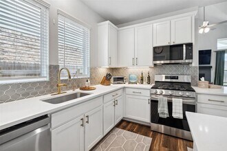 112 Allora Pl in Liberty Hill, TX - Building Photo - Building Photo