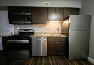 879 Bernon St in Woonsocket, RI - Building Photo - Building Photo