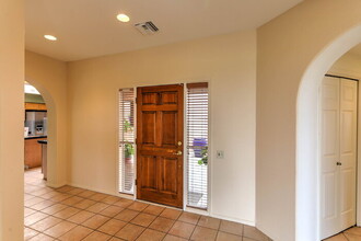 1410 W Hidden Crest Ct in Green Valley, AZ - Building Photo - Building Photo
