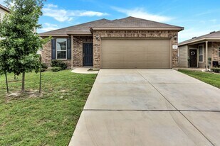5216 Cressler Ln in Jarrell, TX - Building Photo