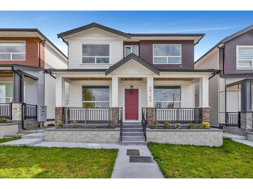 20162-20182 82 Ave in Langley, BC - Building Photo