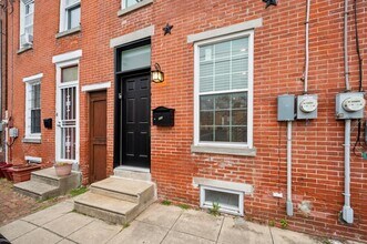 344 N Sloan St in Philadelphia, PA - Foto de edificio - Building Photo