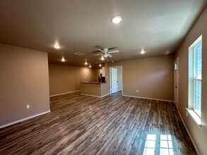 1013 Preston Trails in Wolfforth, TX - Building Photo - Building Photo