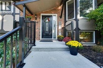 30 Ashwood Dr in Cambridge, ON - Building Photo - Building Photo