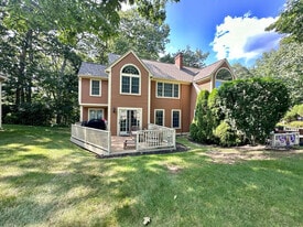 3 Rosewood Ln in York, ME - Building Photo