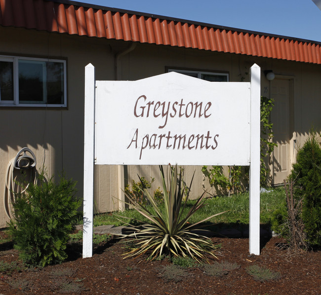 Greystone Apartments in Independence, OR - Foto de edificio - Building Photo