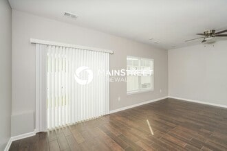 2089 Paddle Wheel Ct in Jeffersonville, IN - Building Photo - Building Photo