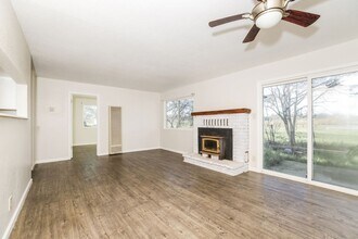 429 Sanford Rd in Santa Rosa, CA - Building Photo - Building Photo