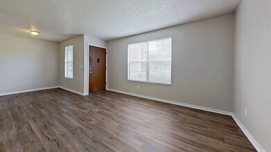 469 Crabapple Ct in Orange Park, FL - Building Photo - Building Photo