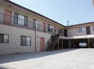 Cordary Apartments in Hawthorne, CA - Building Photo - Building Photo