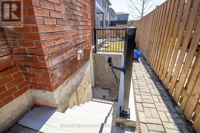 507 Charnwood Ct in Pickering, ON - Building Photo - Building Photo