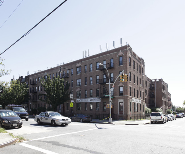 901 73rd St in Brooklyn, NY - Foto de edificio - Building Photo