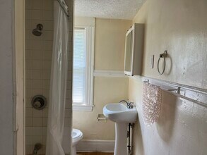 95 Morton St, Unit 95 Morton St in Rochester, NY - Foto de edificio - Building Photo